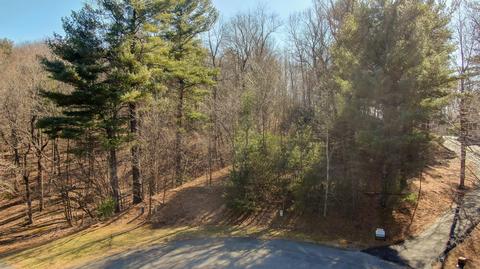 5826 Lost Dr, Roanoke, VA 24018