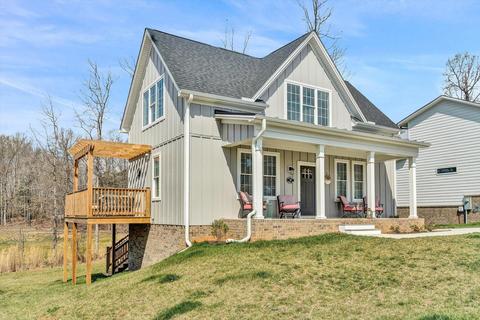 107 Retreat Ln, Huddleston, VA 24104