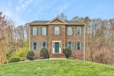 6104 Roselawn Rd, Roanoke, VA 24018