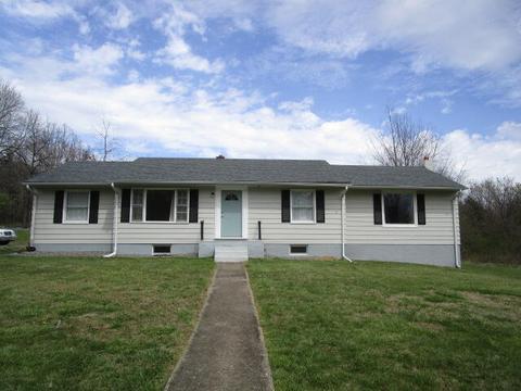 818 Perdue St, Martinsville, VA 24112