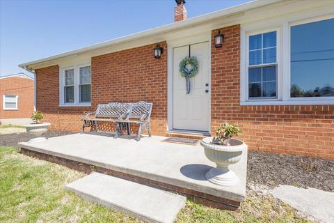 3603 Mcdaniel Dr, Salem, VA 24153 photo 2