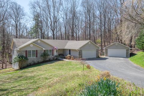 6477 Ran Lynn Dr, Roanoke, VA 24018