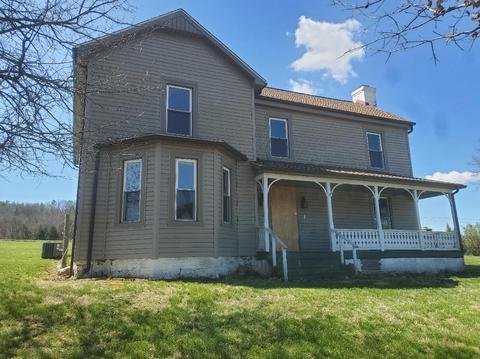 478 Dagger Spring Rd, Eagle Rock, VA 24085