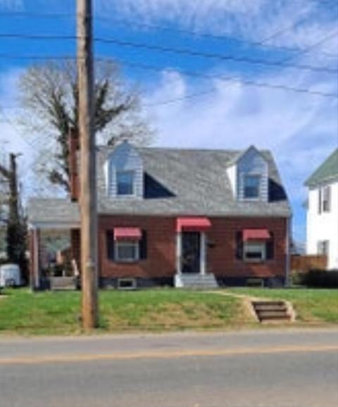 1013 Hershberger Rd NW, Roanoke, VA 24012
