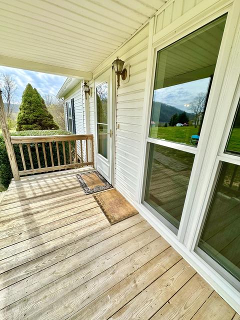 86 Forrest Hill Dr, Eagle Rock, VA 24085 photo 8
