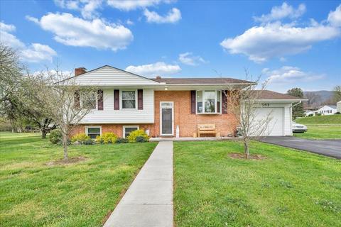 303 Hopkins St, Narrows, VA 24124