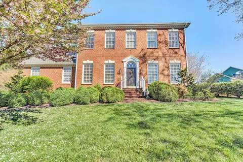 814 Scott Cir, Salem, VA 24153