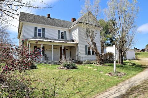 194 High Hopes Ln NW, Riner, VA 24149