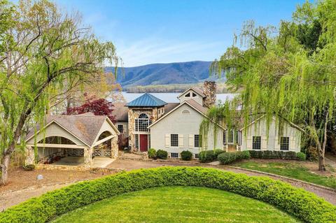 6140 Smith Mountain Rd, Penhook, VA 24137