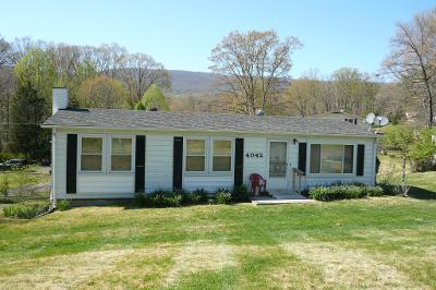 4042 Calloway Ave, Salem, VA 24153 photo 1
