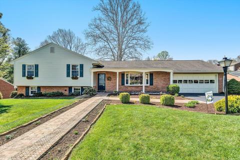 5326 Luwana Dr, Roanoke, VA 24018