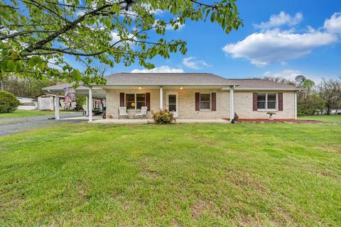 2363 Webster Rd, Glade Hill, VA 24092