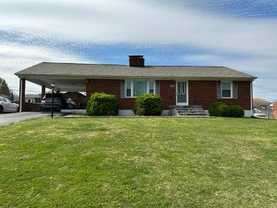 2623 Lindenwood Dr, Vinton, VA 24179