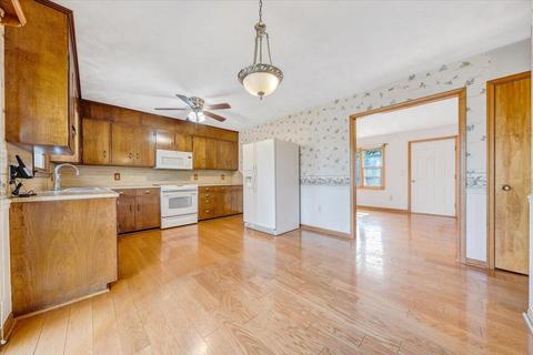 1571 Hidden Forest Dr, Goodview, VA 24095 photo 13