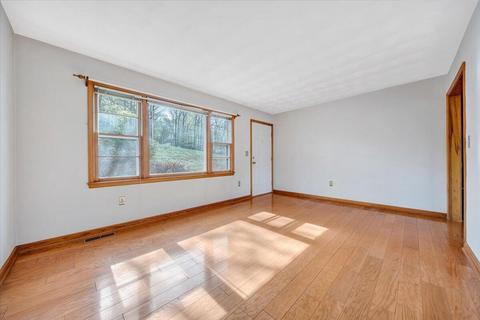 1571 Hidden Forest Dr, Goodview, VA 24095 photo 9