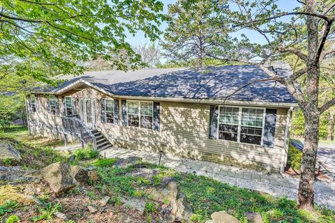91 Hilltop Rd, Roanoke, VA 24014