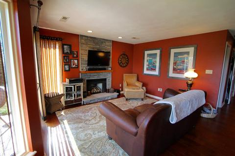 94 Waterside Cir #A-4, Moneta, VA 24121