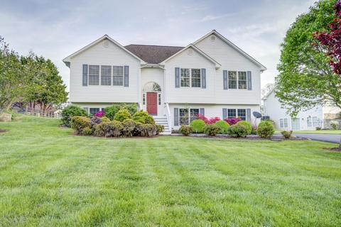 75 Queen Mothers Ct, Wirtz, VA 24184