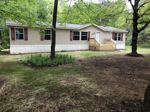 620 Lakewood Forest Rd, Moneta, VA 24121