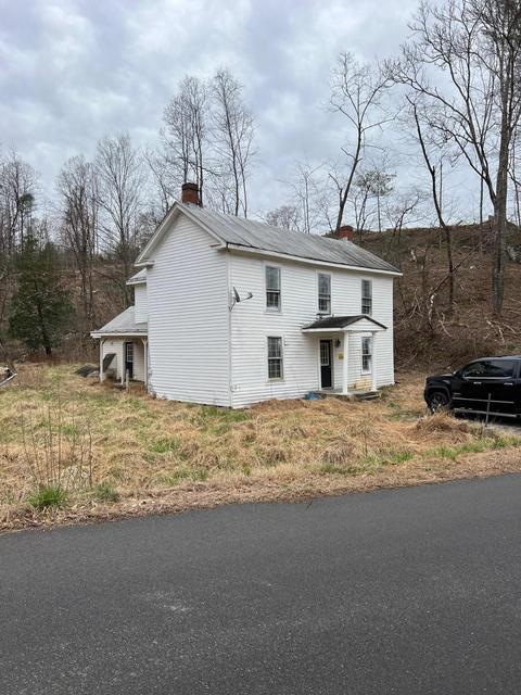 8408 Boones Chapel Rd, Boones Mill, VA 24065