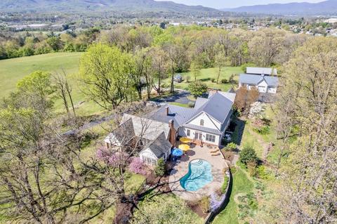 1975 Reavis Ln, Salem, VA 24153