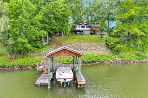 1100 Long Island Dr, Moneta, VA 24121