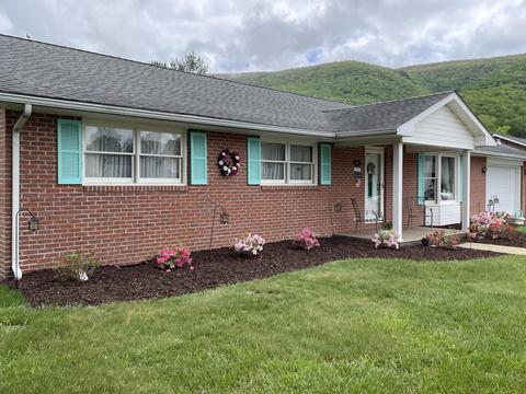 208 Dustys Rd, Covington, VA 24426 photo 2