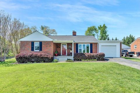 233 Knoll Rd, Roanoke, VA 24019