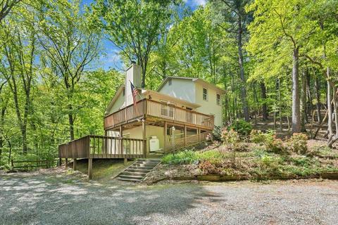 7276 Fox Grape Rd, Roanoke, VA 24018