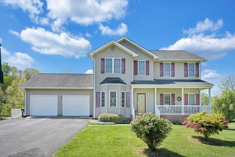 131 Regent St, Fincastle, VA 24090
