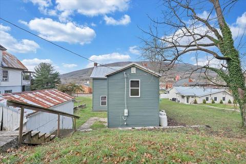 371 Boyd St, Buchanan, VA 24066 photo 6