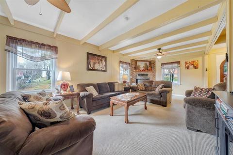 481 1st St, Buchanan, VA 24066 photo 6