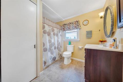 481 1st St, Buchanan, VA 24066 photo 21