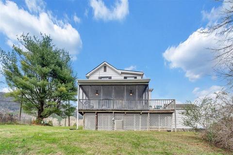 481 1st St, Buchanan, VA 24066 photo 38