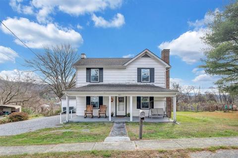 481 1st St, Buchanan, VA 24066 photo 1
