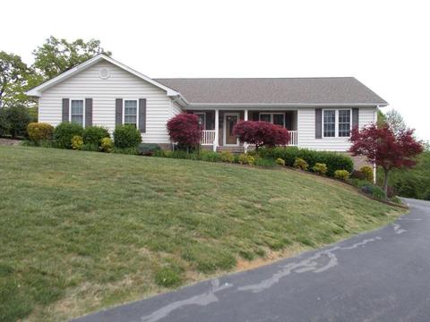 518 Litchell Rd, Salem, VA 24153