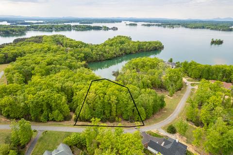 22 Mountain Vista Dr, Penhook, VA 24137
