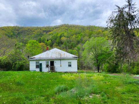 2688 Sam Snead Hwy, Hot Springs, VA 24445