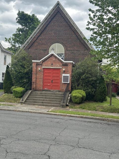 516 Mccormick Blvd, Clifton Forge, VA 24422