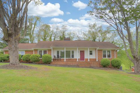 1409 Whitethorn St, Pulaski, VA 24301