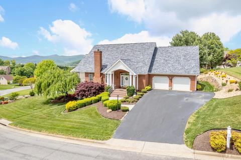 643 Highland Dr, Roanoke, VA 24019