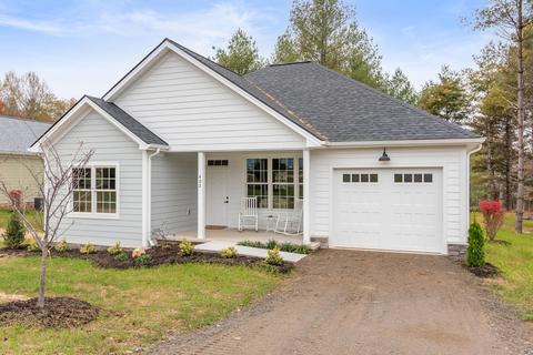 402 Parkview Rd NE, Floyd, VA 24091