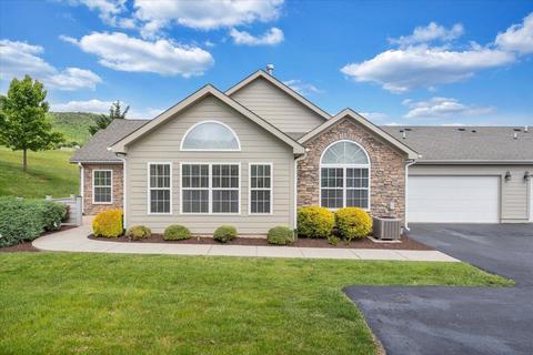 5468 Orchard Villas Cir, Roanoke, VA 24019