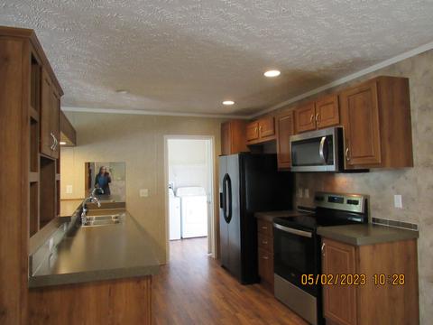 636 Sixth St, Pulaski, VA 24301 photo 6