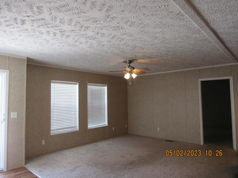 636 Sixth St, Pulaski, VA 24301 photo 2