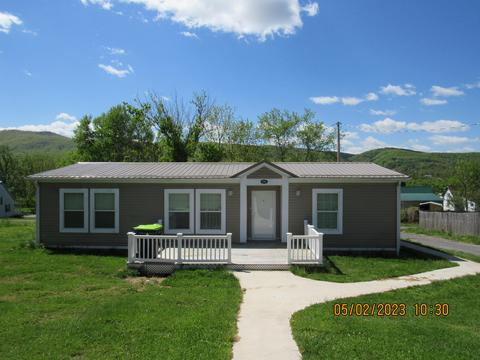 636 Sixth St, Pulaski, VA 24301