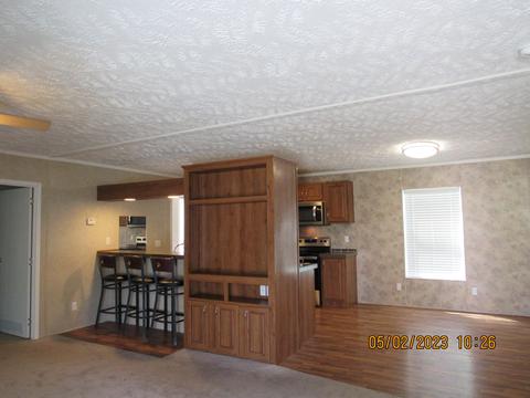 636 Sixth St, Pulaski, VA 24301 photo 4
