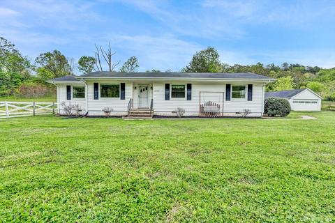 4774 W River Rd, Salem, VA 24153