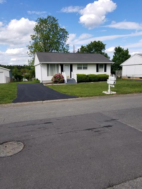 1435 Deacon St, Salem, VA 24153