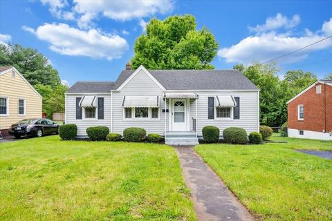 2421 Dorchester Dr NW, Roanoke, VA 24012